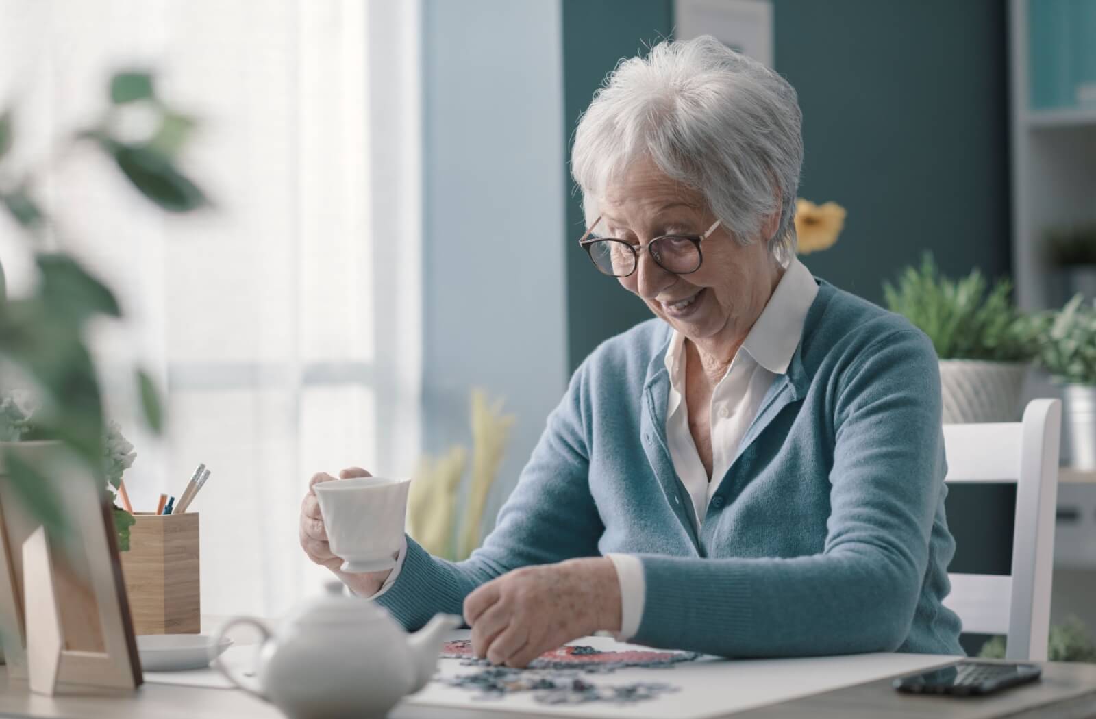 Best Puzzle Games for Seniors to Play Solo or with Friends